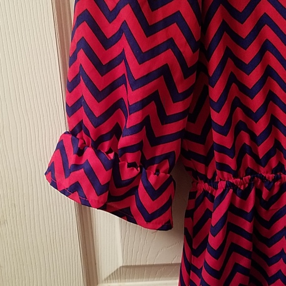 Red and blue zigzag patterned dress - Picture 5 of 5